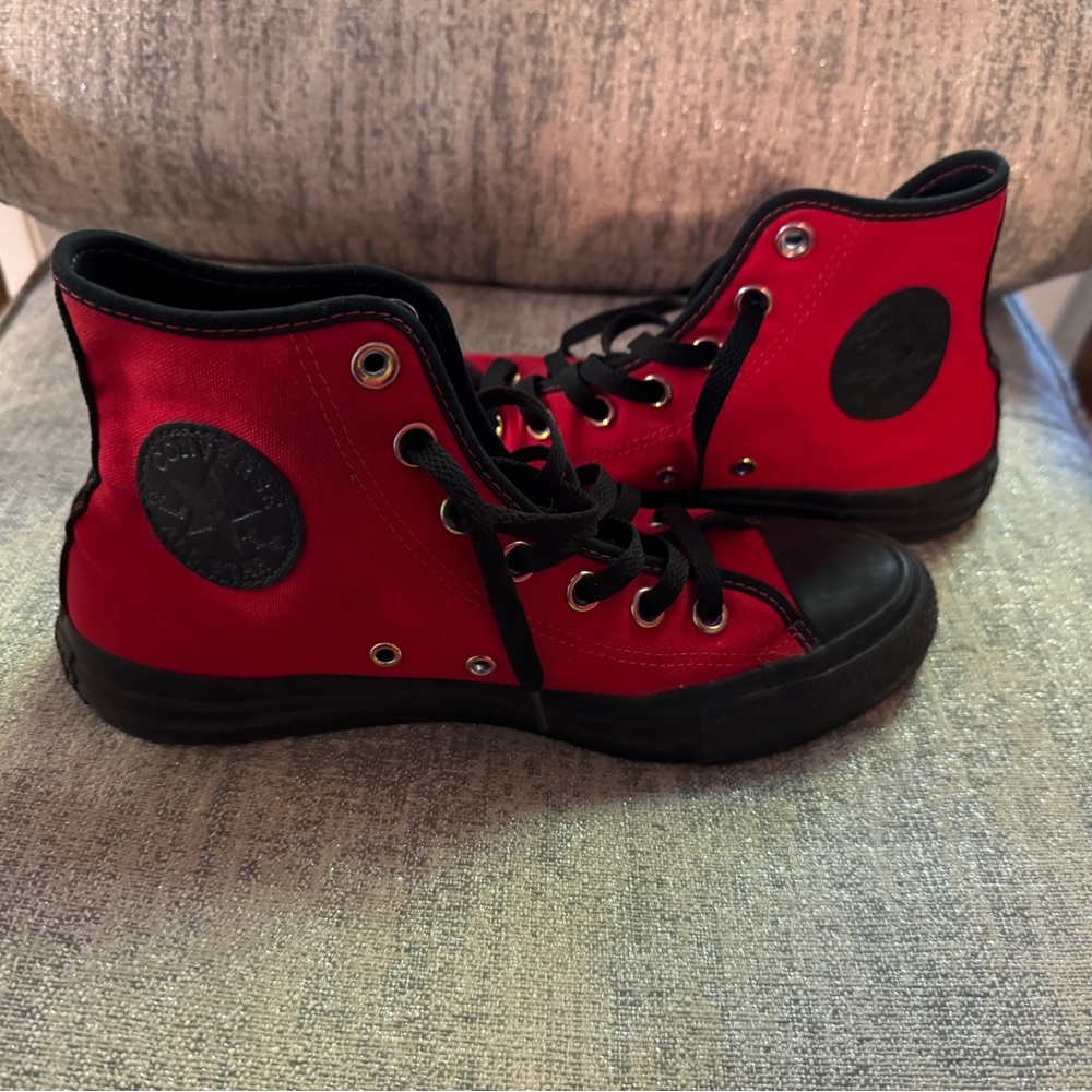 Converse Red and Black High-Top Sneakers size 7.5W.